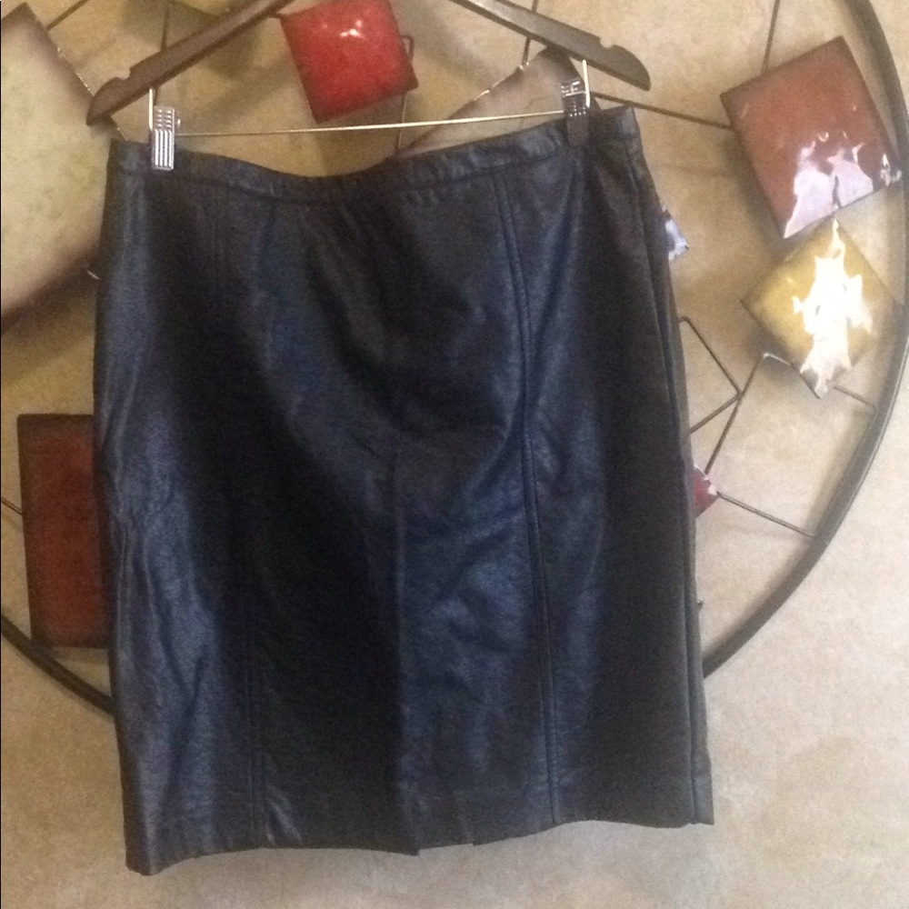 Worthington leather skirt size14